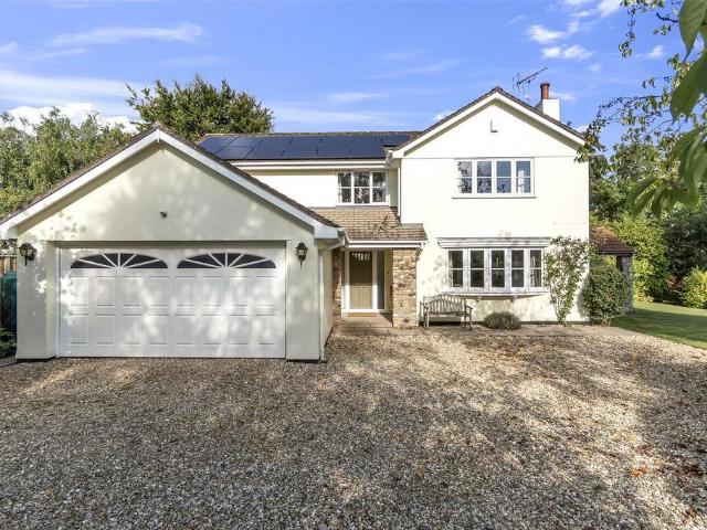 5 bedroom detached house for sale
