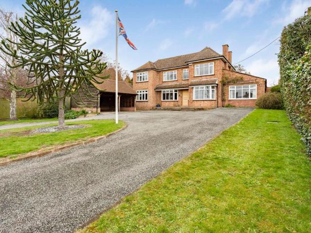 5 bedroom detached house for sale