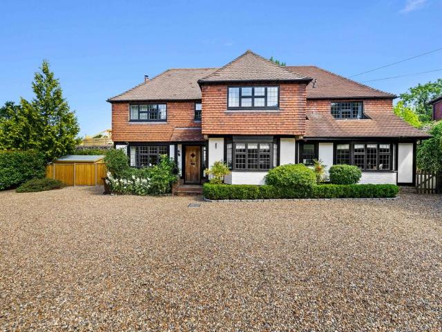 5 bedroom detached house for sale