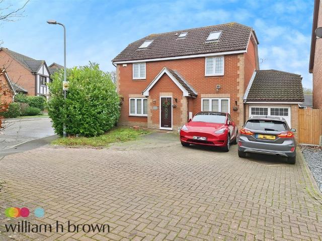 5 bedroom detached house for sale