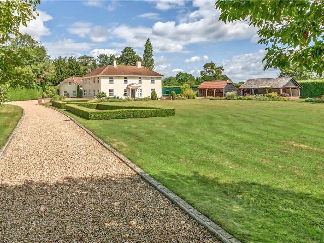 5 bedroom detached house for sale