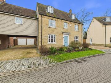 5 bedroom detached house for sale