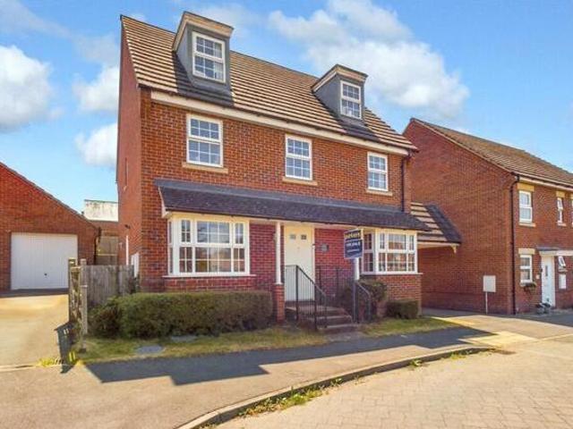 5 Bedroom Detached House For Sale In Chinnor, Oxfordshire