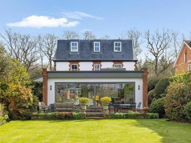 5 Bedroom Detached House For Sale In Crowthorne