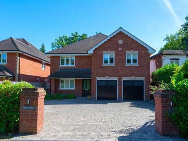 5 Bedroom Detached House For Sale In Crowthorne, Berkshire