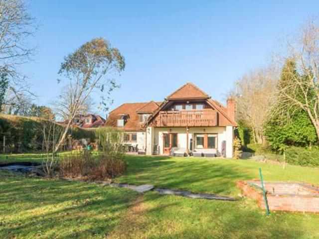 5 Bedroom Detached House For Sale In Alton, Hampshire