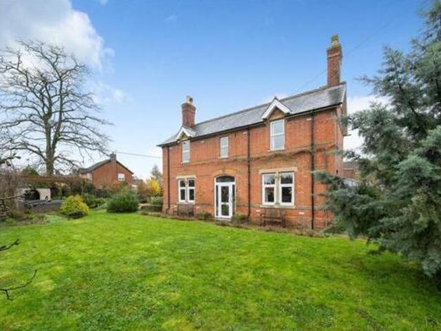 5 Bedroom Detached House For Sale In Bath Road
