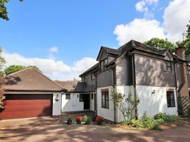 5 Bedroom Detached House For Sale In Brentwood, Essex