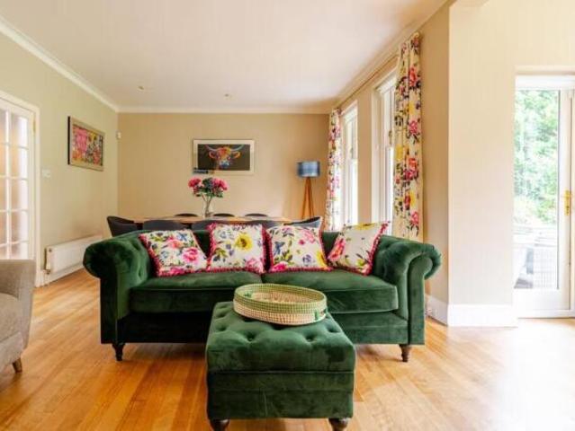 5 bedroom detached house for sale in Gamekeeper's Road, Cramond, Edinburgh, EH4