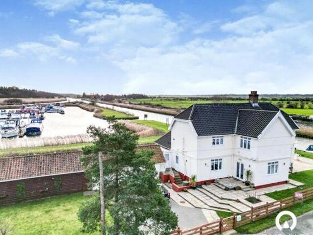 5 Bedroom Detached House For Sale In Great Yarmouth, Norfolk