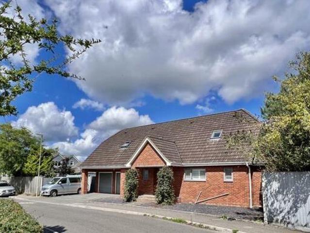 5 Bedroom Detached House For Sale In Hightown, Ringwood