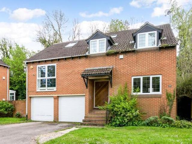 5 Bedroom Detached House For Sale In Maidenhead