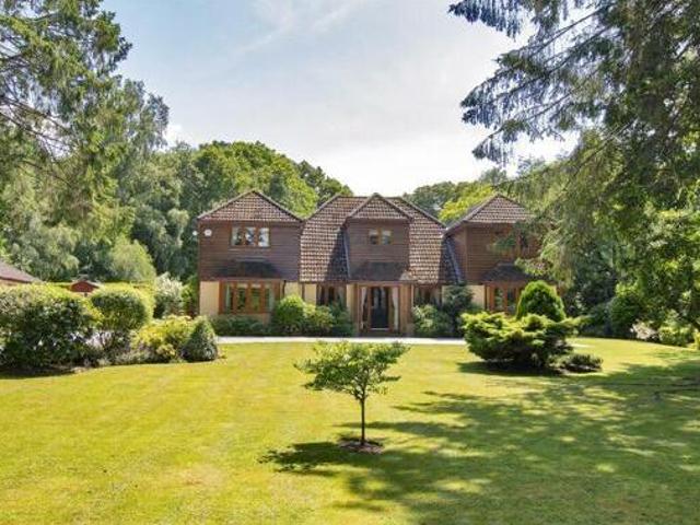5 Bedroom Detached House For Sale In Maidstone, Kent