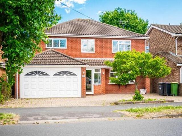 5 Bedroom Detached House For Sale In Rayleigh