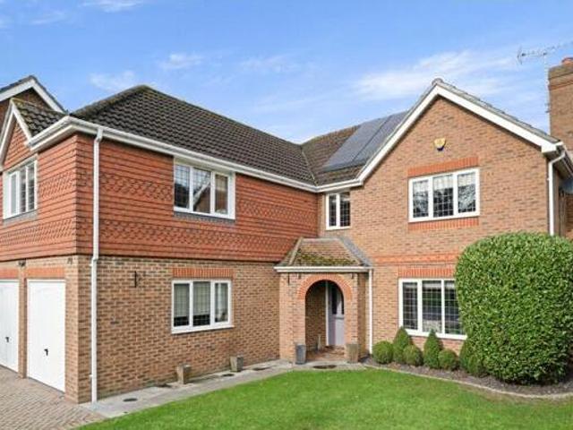 5 Bedroom Detached House For Sale In Ripley, Woking