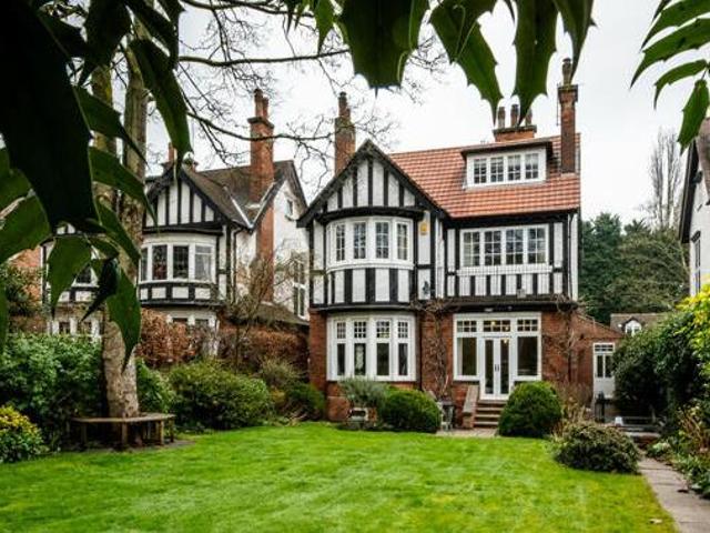 5 Bedroom Detached House For Sale In The Park