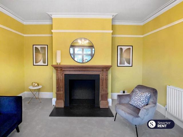 5 bedroom detached house to rent