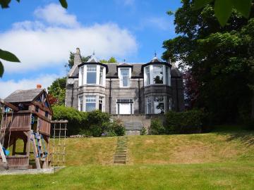 Aberdeen, Aberdeen And Grampian - Garden