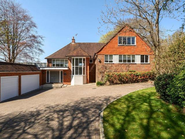 5 bedroom detached house to rent
