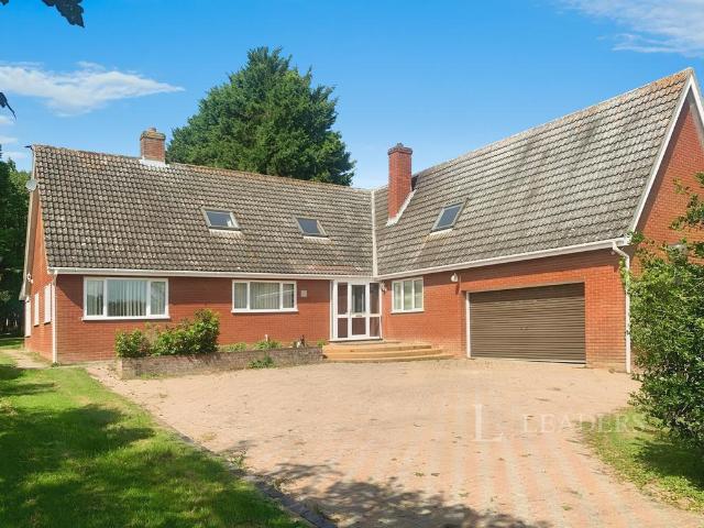 5 bedroom detached house to rent