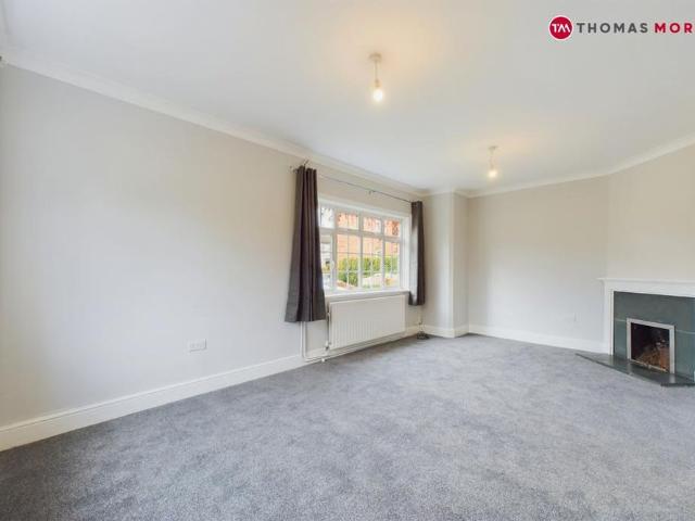 5 bedroom detached house to rent