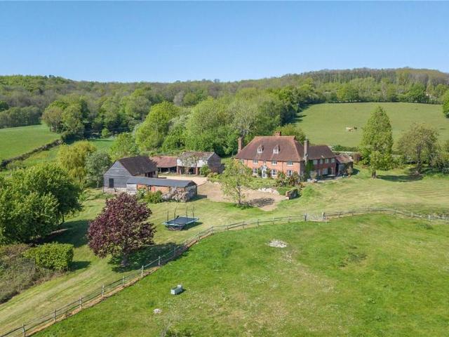 5 bedroom detached house to rent