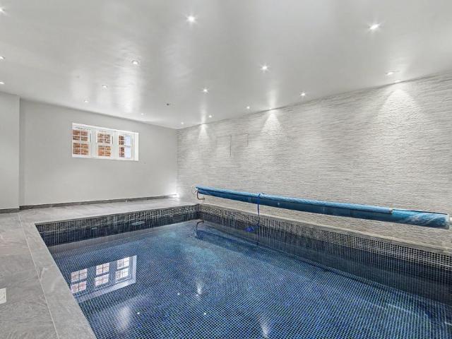 5 bedroom detached house to rent
