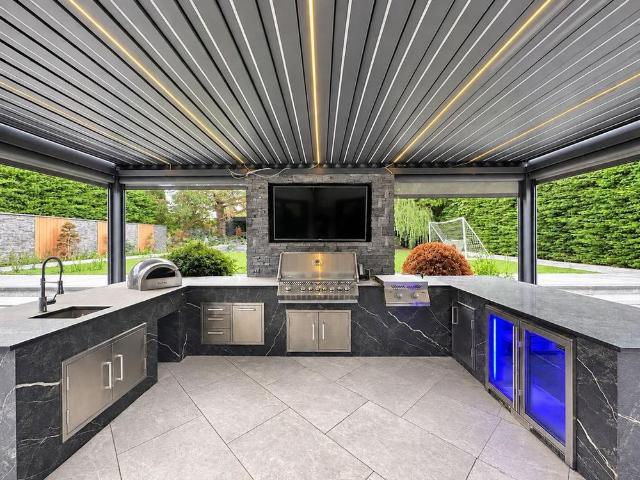 5 bedroom detached house to rent