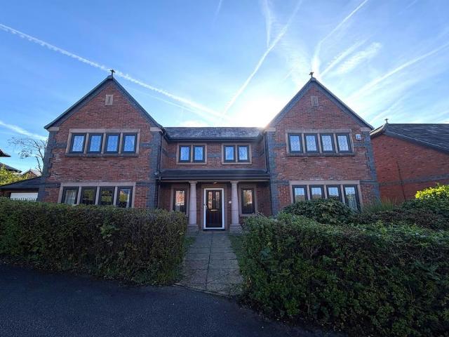 5 bedroom detached house to rent