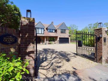 5 bedroom detached house to rent