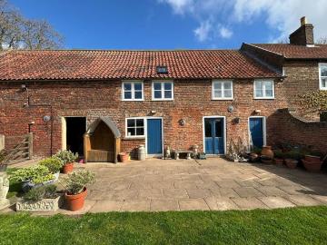 5 bedroom detached house to rent