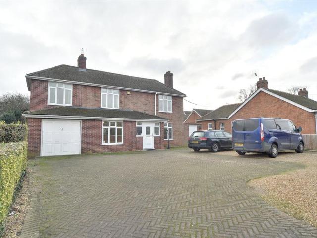 5 bedroom detached house to rent