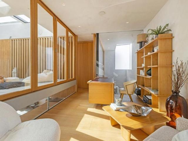 5 bedroom detached house to rent