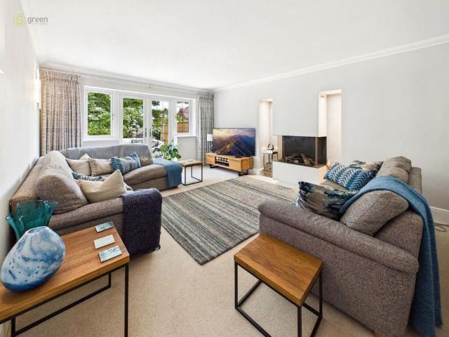 5 bedroom detached house to rent