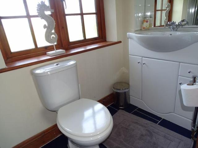 5 bedroom detached house to rent