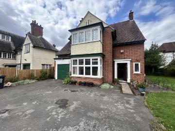 5 bedroom detached house to rent