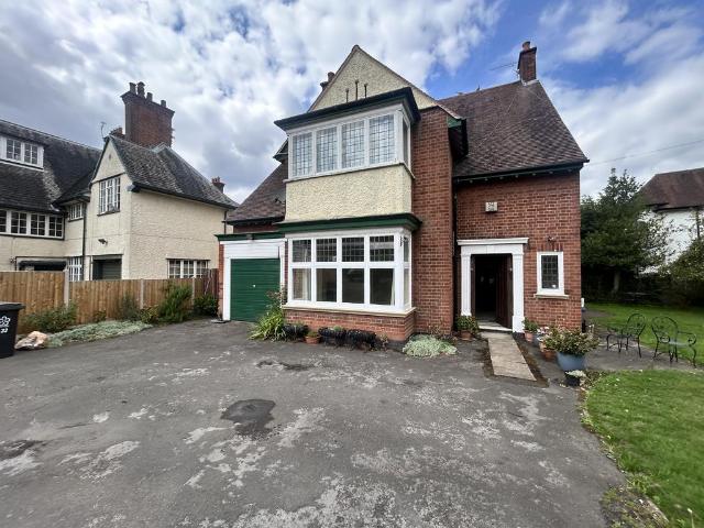 5 bedroom detached house to rent