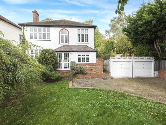 5 bedroom detached house to rent