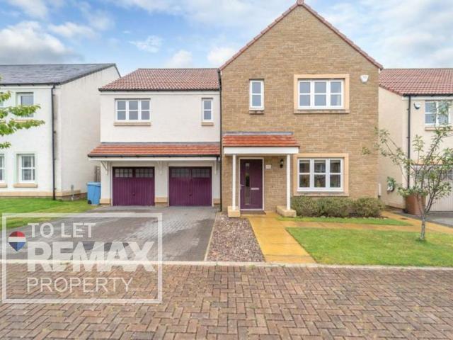 5 bedroom detached house to rent