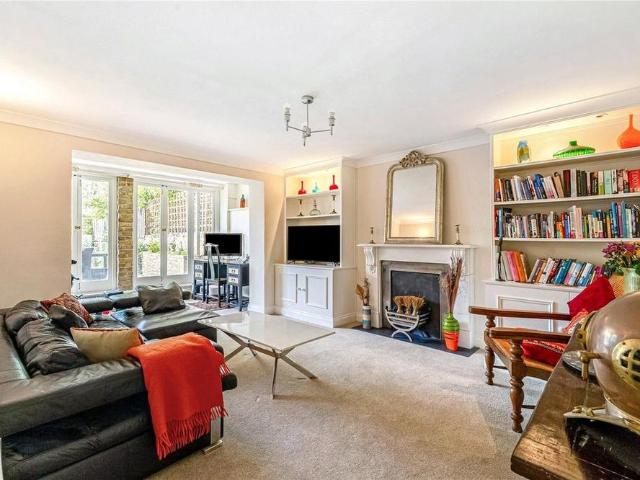 5 bedroom detached house to rent