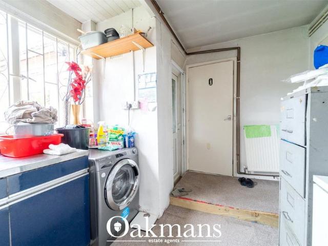 5 bedroom detached house to rent
