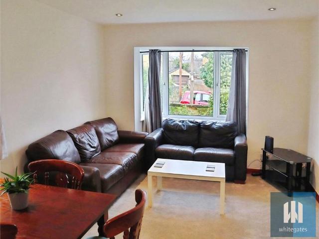 5 bedroom detached house to rent