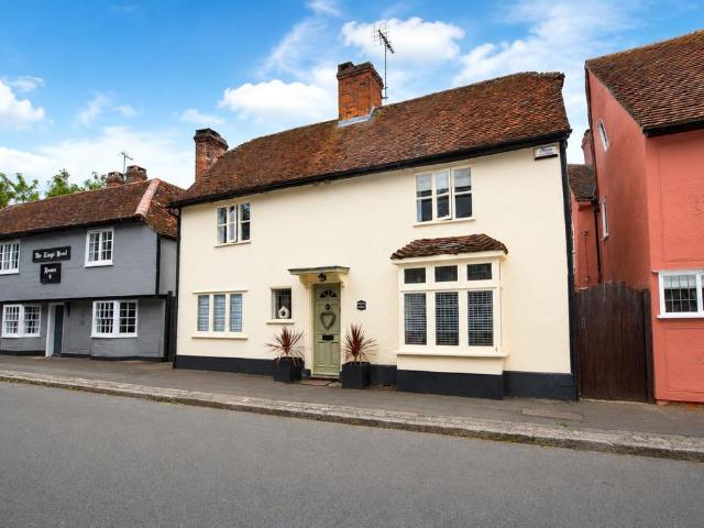 5 bedroom detached house to rent