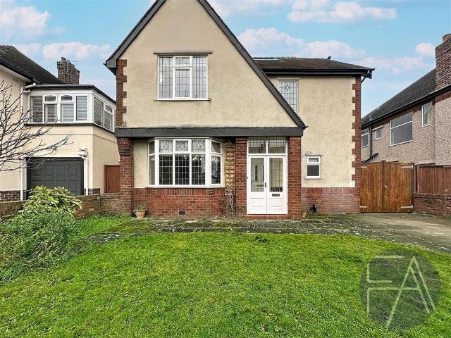 5 bedroom detached house to rent
