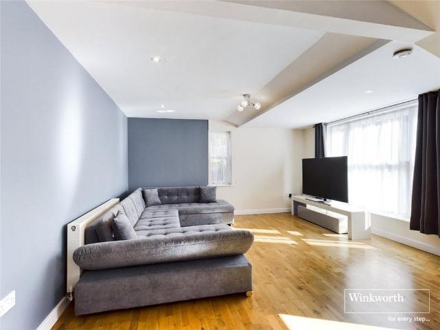 5 bedroom detached house to rent