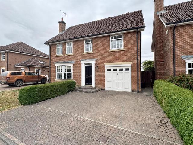 5 bedroom detached house to rent