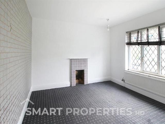 5 bedroom detached house to rent