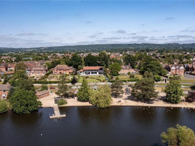 5 bedroom detached house to rent