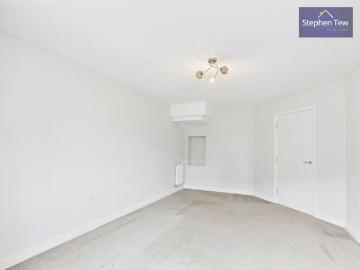 5 bedroom detached house to rent