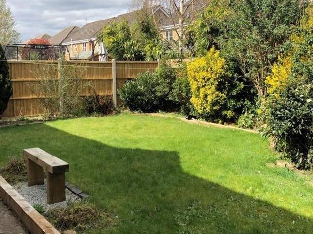 5 bedroom detached house to rent